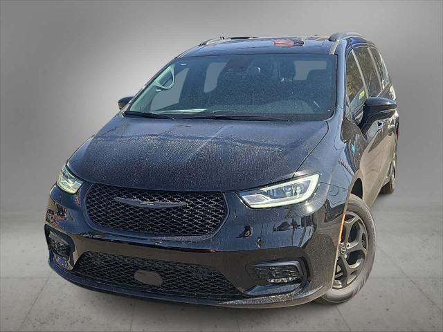 new 2025 Chrysler Pacifica Hybrid car, priced at $47,478