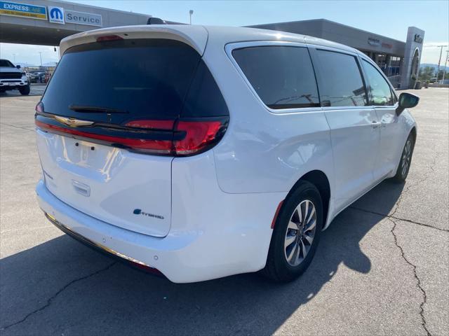 used 2023 Chrysler Pacifica Hybrid car, priced at $25,000