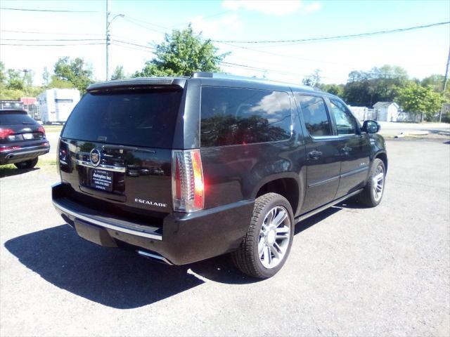 used 2013 Cadillac Escalade ESV car, priced at $18,796