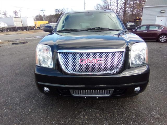 used 2011 GMC Yukon car, priced at $13,600