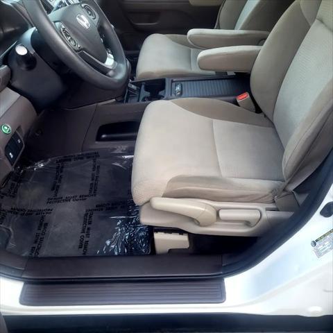 used 2014 Honda CR-V car, priced at $10,500