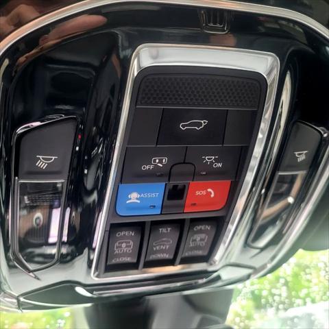 used 2022 Jeep Grand Cherokee car, priced at $35,000