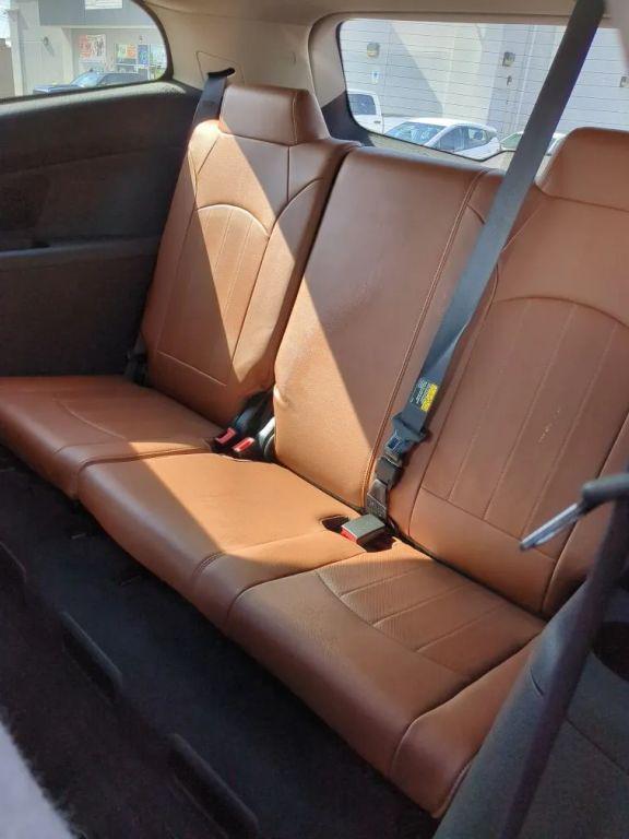 used 2015 Chevrolet Traverse car, priced at $9,490