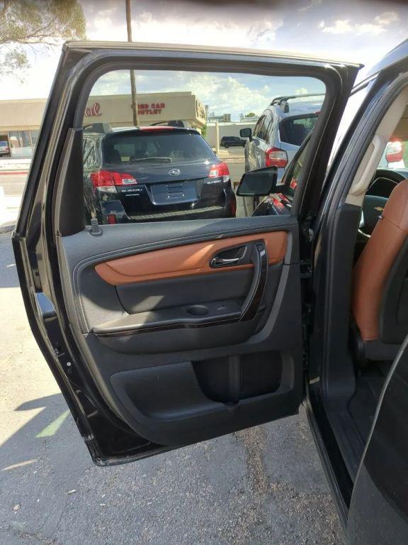 used 2015 Chevrolet Traverse car, priced at $9,490