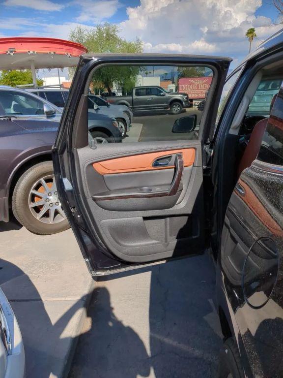 used 2015 Chevrolet Traverse car, priced at $9,490