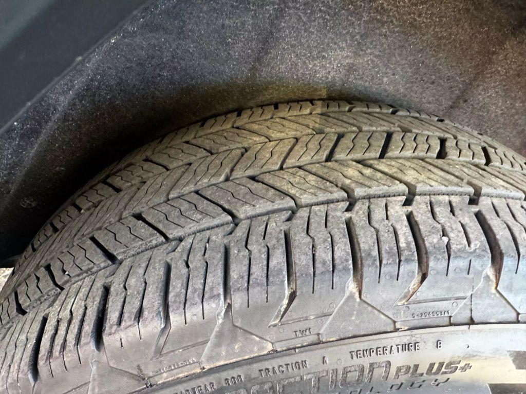 used 2017 Jeep Grand Cherokee car, priced at $15,500