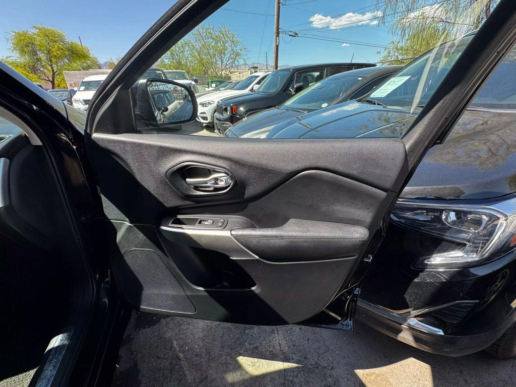 used 2017 Jeep Cherokee car, priced at $11,550