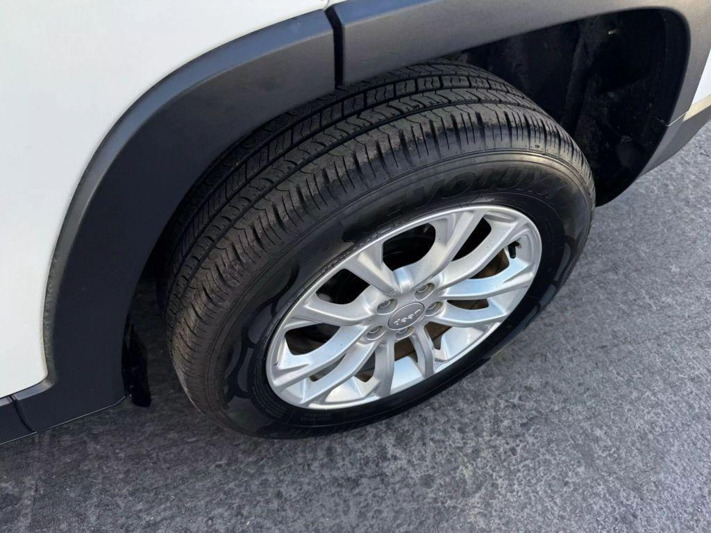 used 2019 Jeep Cherokee car, priced at $9,999