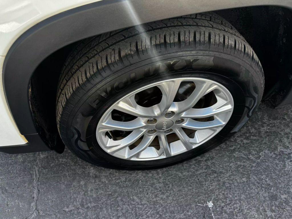 used 2019 Jeep Cherokee car, priced at $9,999