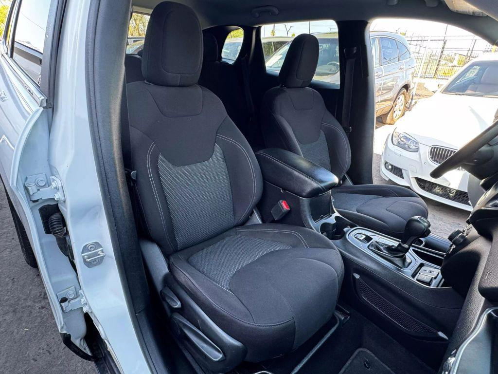 used 2019 Jeep Cherokee car, priced at $9,999