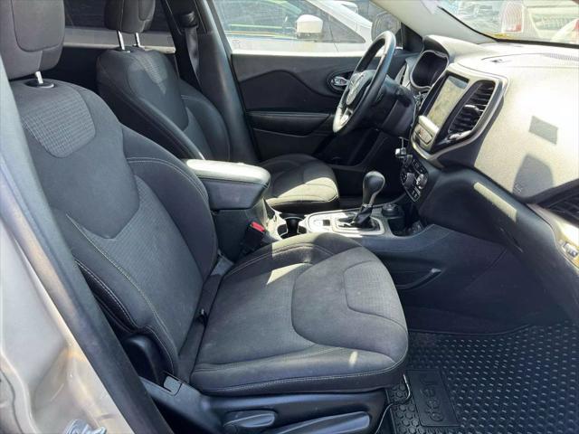 used 2015 Jeep Cherokee car, priced at $8,990