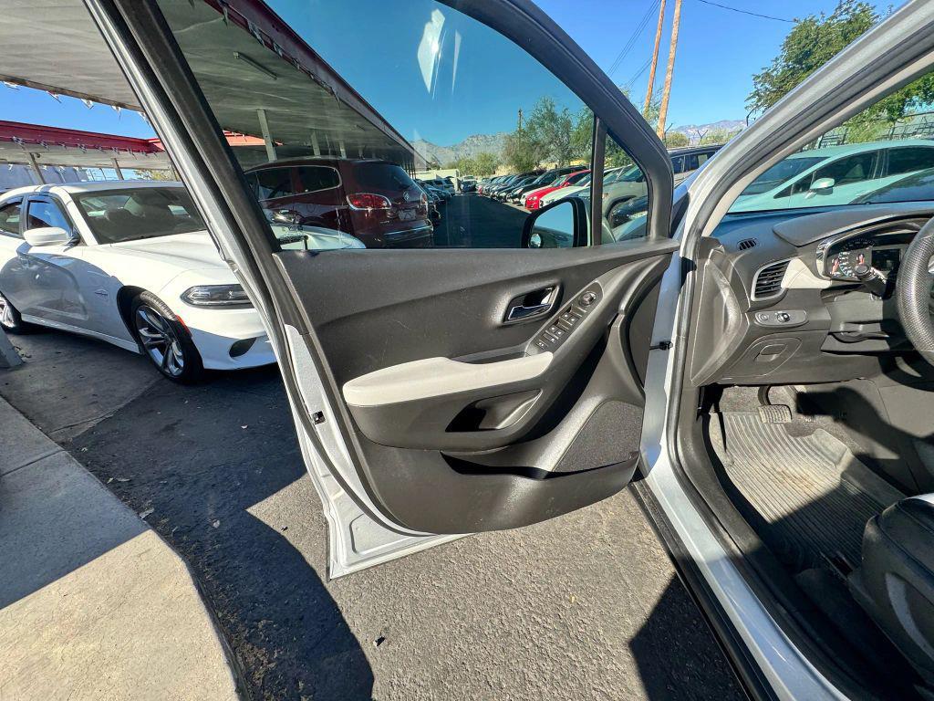 used 2021 Chevrolet Trax car, priced at $10,550