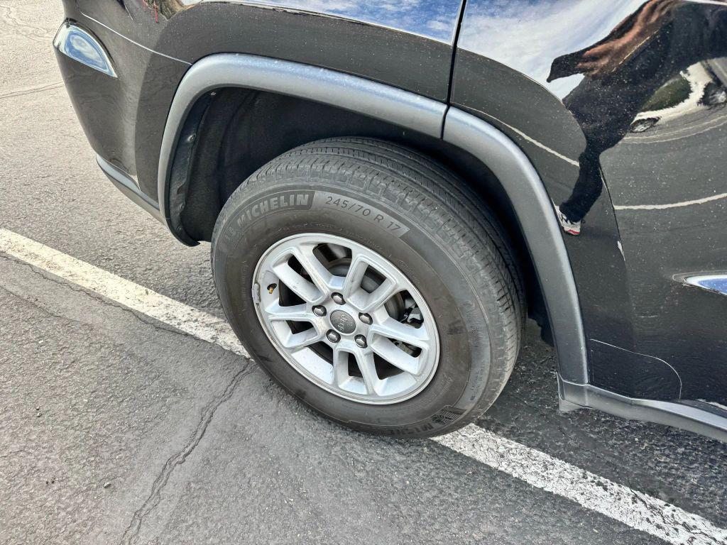 used 2020 Jeep Grand Cherokee car, priced at $15,500