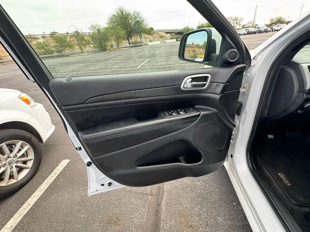 used 2018 Jeep Grand Cherokee car, priced at $15,990