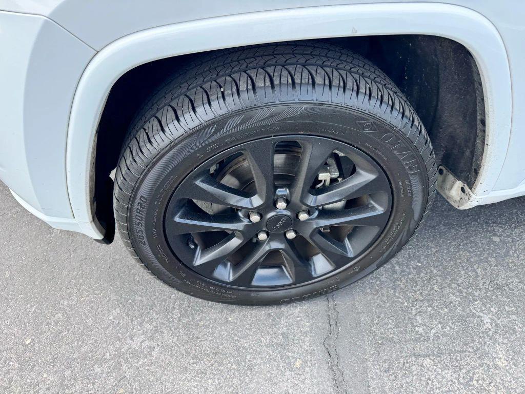 used 2018 Jeep Grand Cherokee car, priced at $15,990