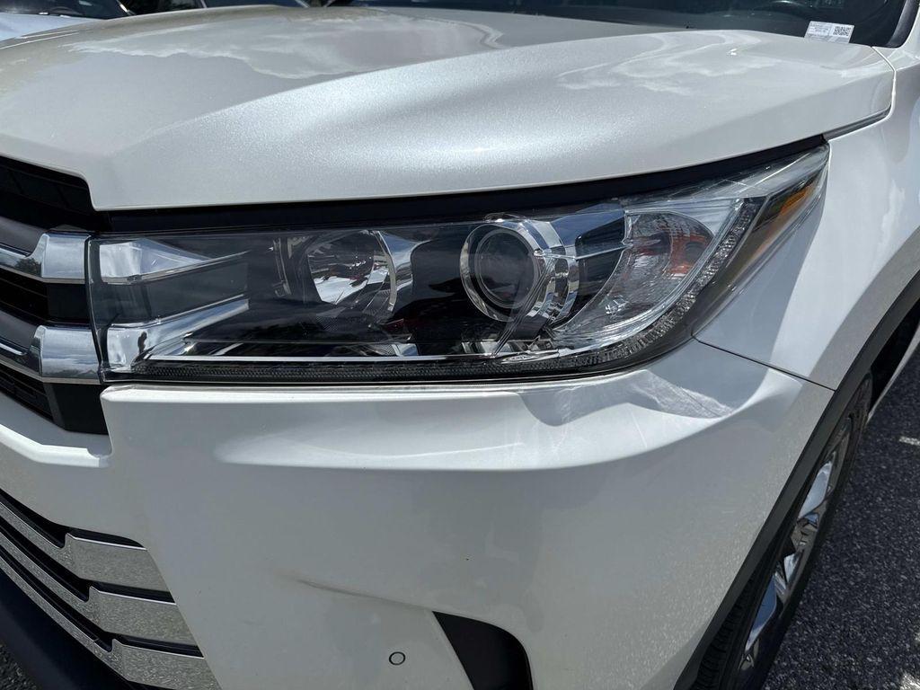 used 2019 Toyota Highlander car, priced at $28,346