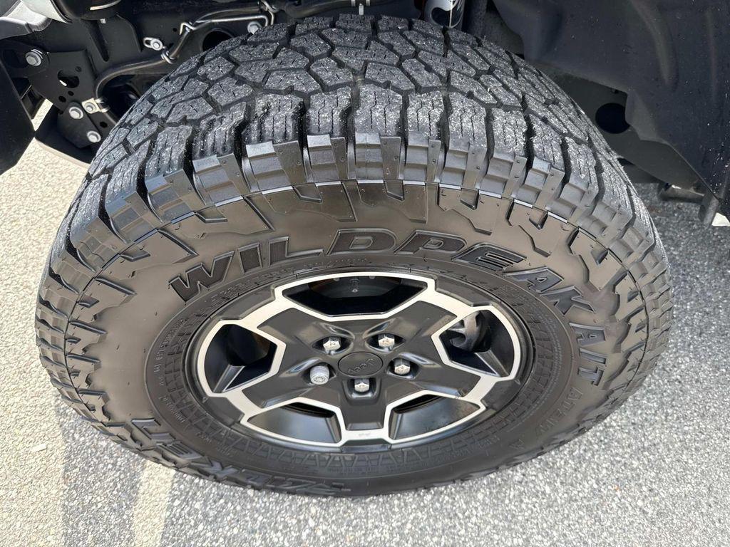 used 2023 Jeep Gladiator car, priced at $33,355