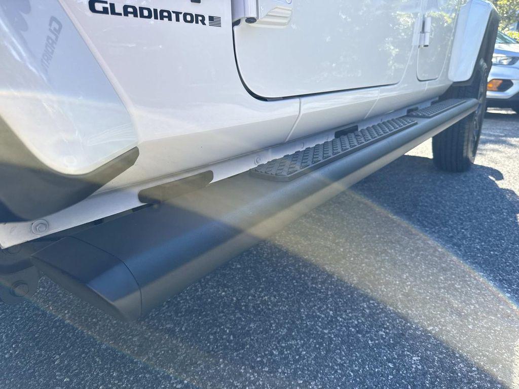 used 2024 Jeep Gladiator car, priced at $35,798