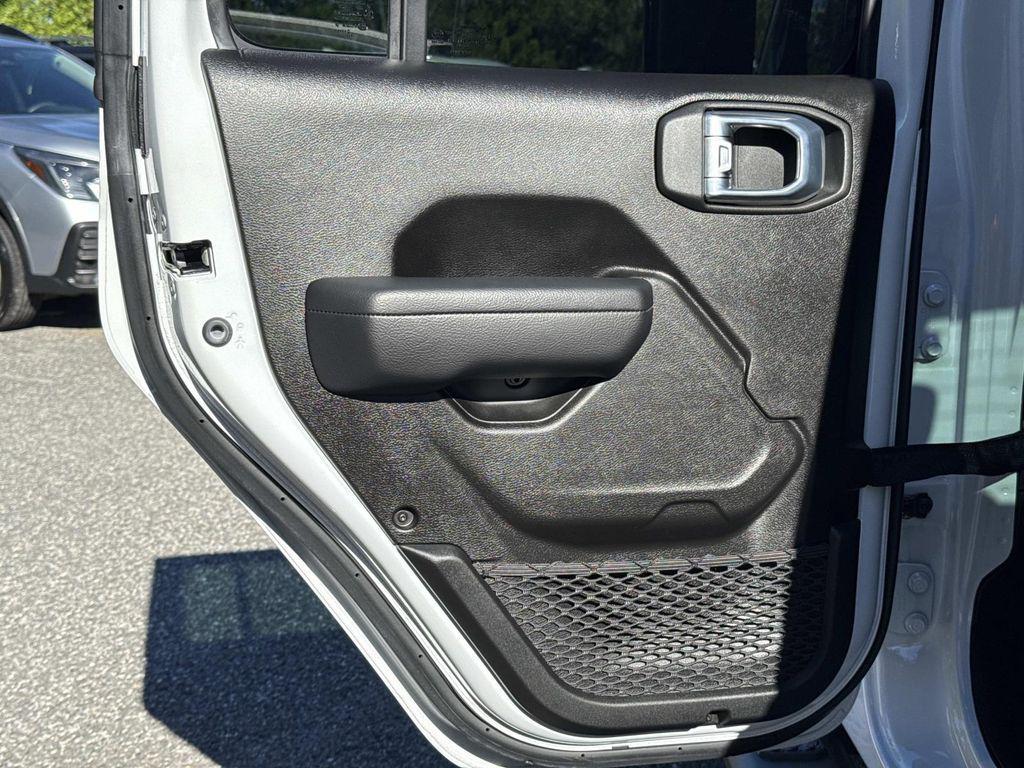 used 2024 Jeep Gladiator car, priced at $35,798