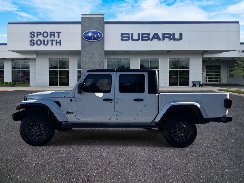 used 2024 Jeep Gladiator car, priced at $35,798