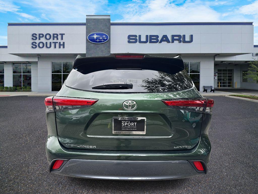 used 2023 Toyota Highlander car, priced at $38,997