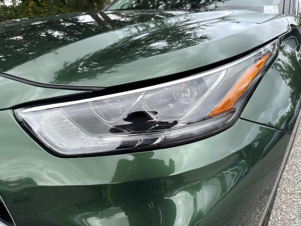 used 2023 Toyota Highlander car, priced at $38,997