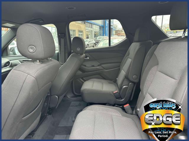 used 2022 Chevrolet Traverse car, priced at $27,995