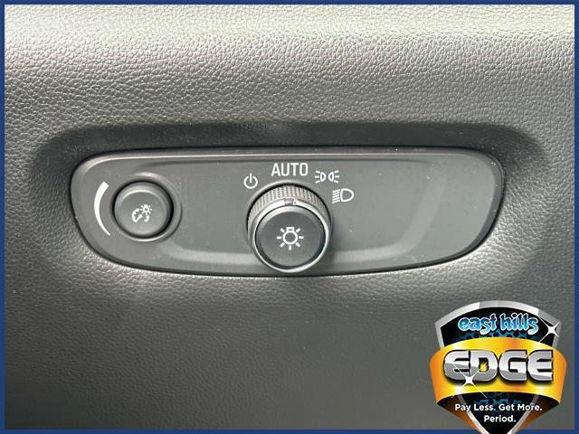 used 2022 Chevrolet Traverse car, priced at $27,995