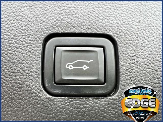 used 2021 Chevrolet Traverse car, priced at $31,999