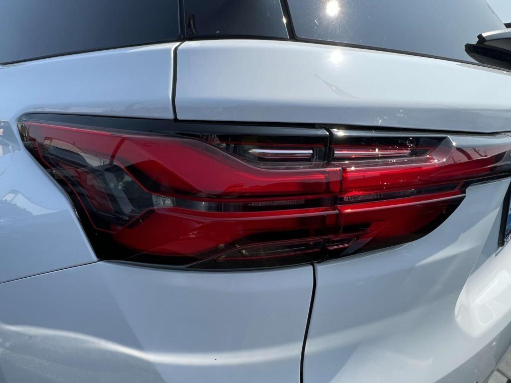 used 2022 Chevrolet Traverse car, priced at $29,995