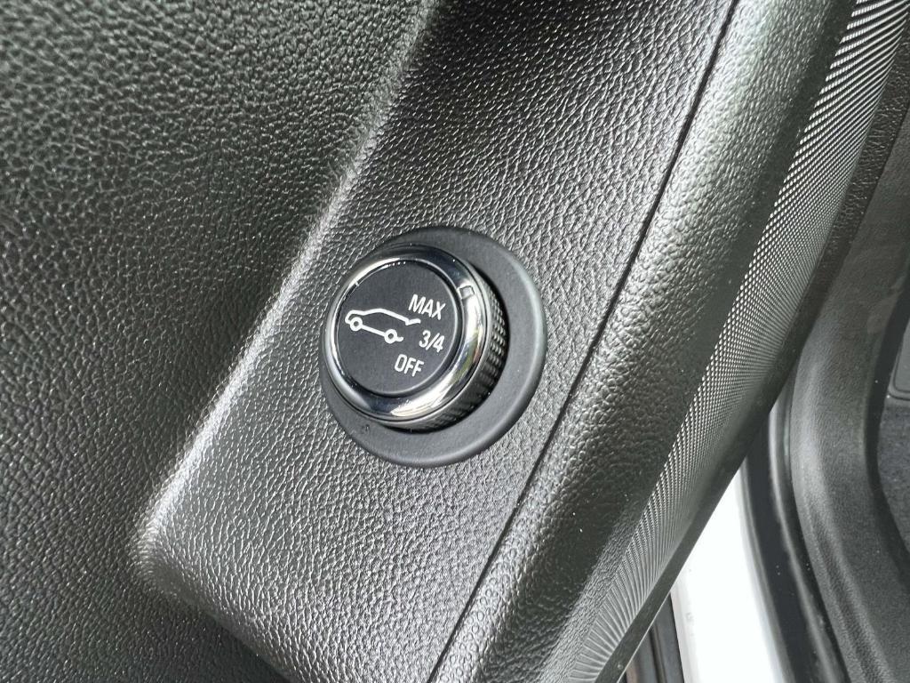 used 2022 Chevrolet Traverse car, priced at $29,995