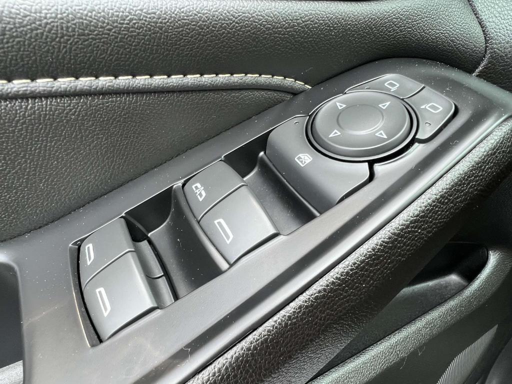 used 2022 Chevrolet Traverse car, priced at $29,995