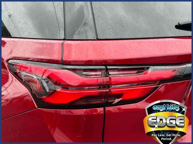 used 2022 Chevrolet Traverse car, priced at $27,995