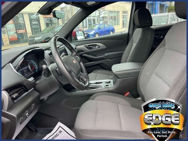 used 2022 Chevrolet Traverse car, priced at $27,995