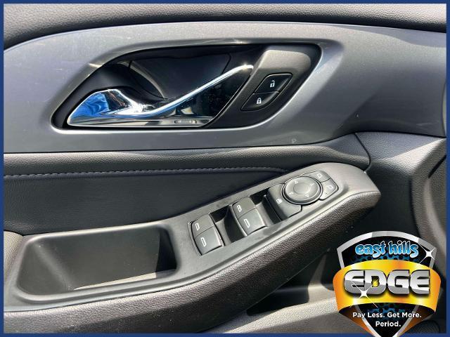 used 2023 Chevrolet Traverse car, priced at $27,995