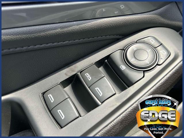 used 2023 Chevrolet Traverse car, priced at $27,995