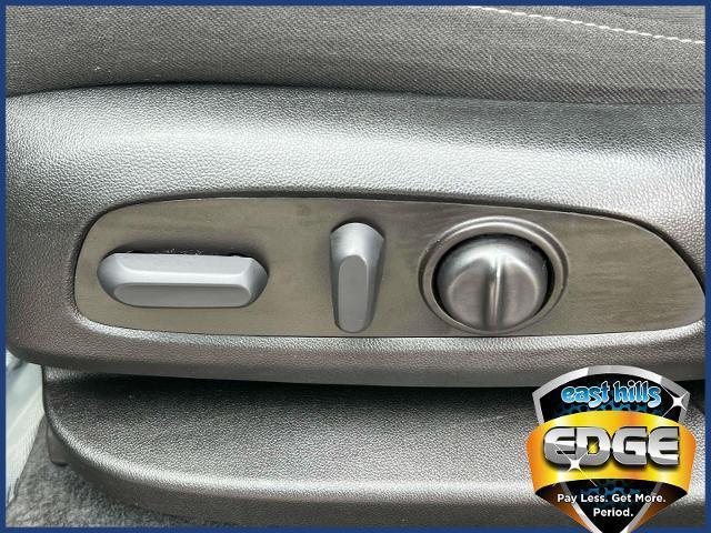 used 2023 Chevrolet Traverse car, priced at $27,995