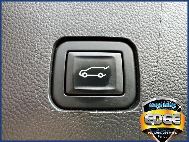 used 2022 Chevrolet Traverse car, priced at $25,595