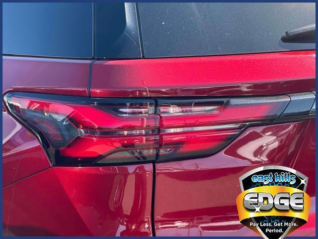 used 2022 Chevrolet Traverse car, priced at $35,572