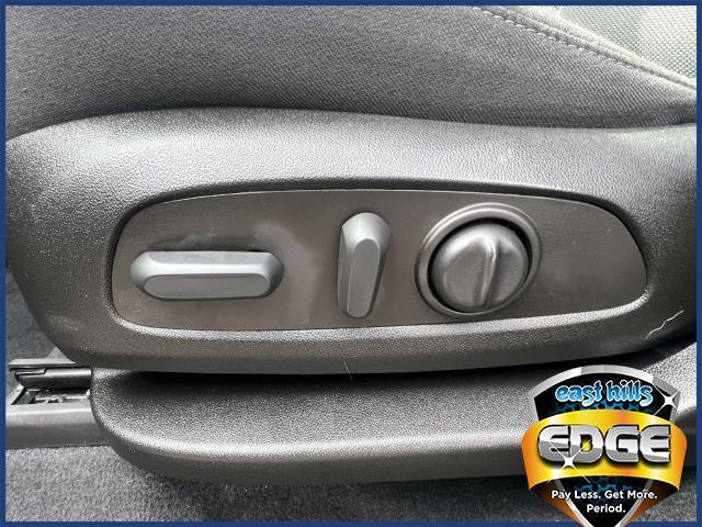 used 2022 Chevrolet Traverse car, priced at $27,995