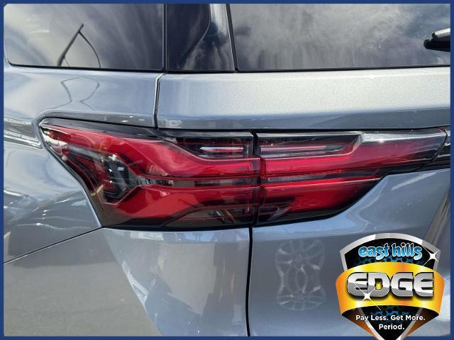 used 2023 Chevrolet Traverse car, priced at $32,595