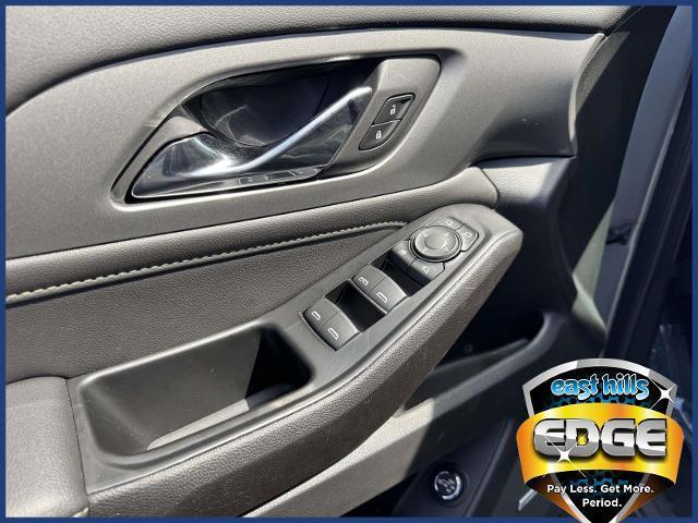 used 2023 Chevrolet Traverse car, priced at $32,595