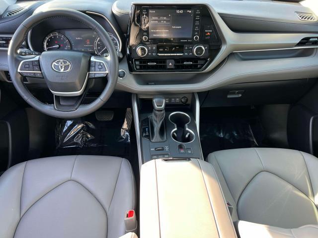 used 2022 Toyota Highlander car