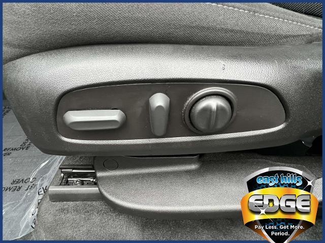 used 2023 Chevrolet Traverse car, priced at $27,995