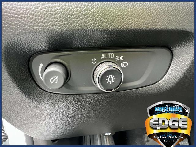 used 2022 Chevrolet Traverse car, priced at $30,595