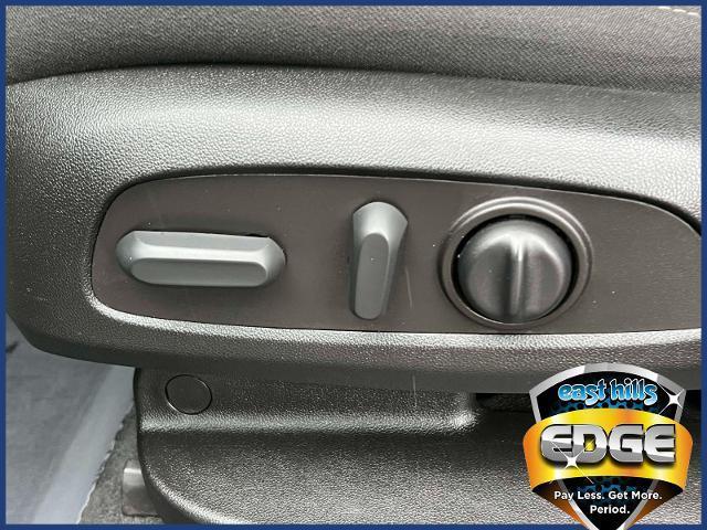 used 2023 Chevrolet Traverse car, priced at $28,995