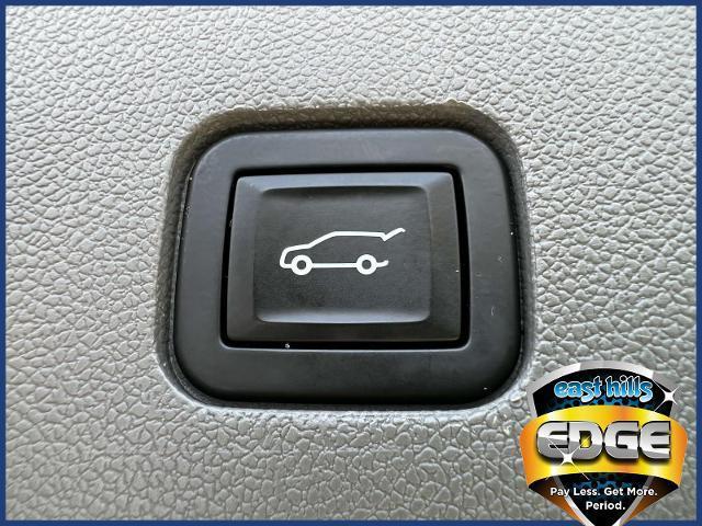 used 2022 Cadillac XT6 car, priced at $35,695