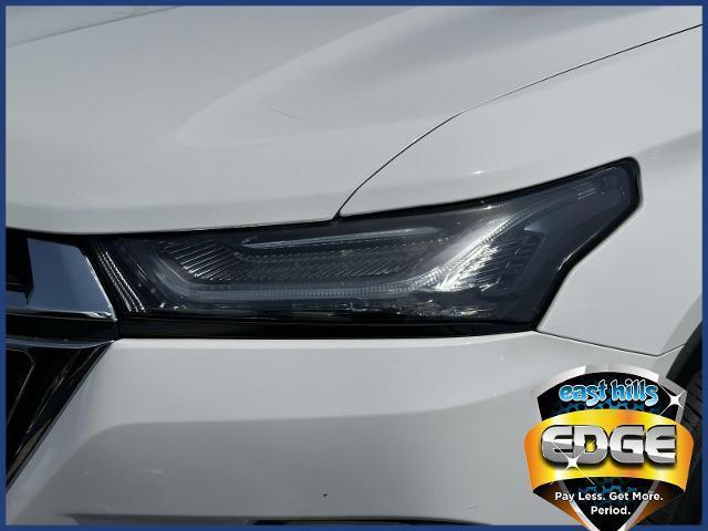 used 2023 Chevrolet Traverse car, priced at $27,899