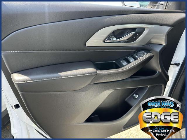 used 2023 Chevrolet Traverse car, priced at $27,899