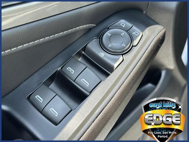 used 2023 Chevrolet Traverse car, priced at $27,899